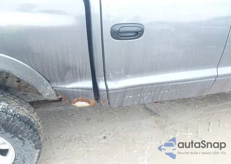 2003 Dodge Dakota Sport/Sxt from USA, damaged, VIN 1D7HG38N93S136111